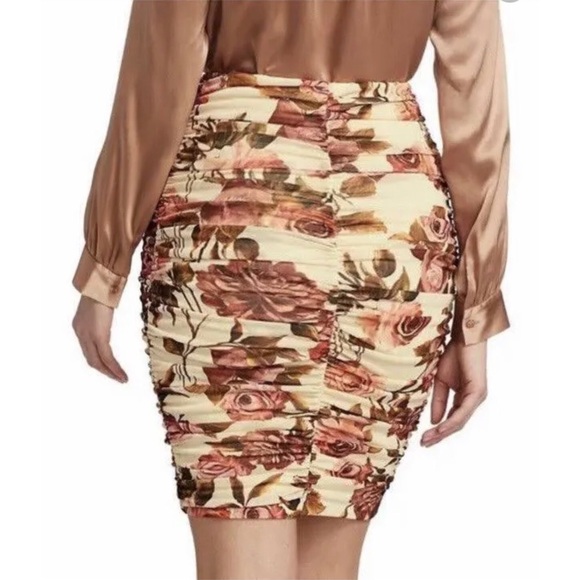 L'agence Mini Skirt Size XS Ruched, Veronica Shirred Floral Rose - Picture 4 of 4